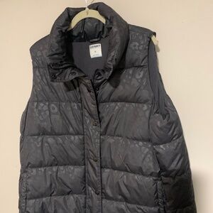Old Navy NWOT charcoal Grey Leopard Print Vest